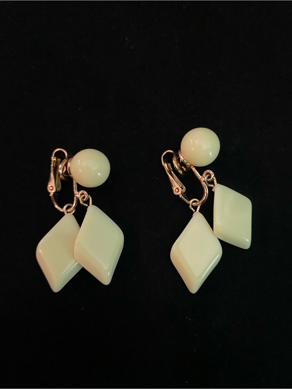 Vintage Light Yellow Drop Dangle Clip-On Earrings